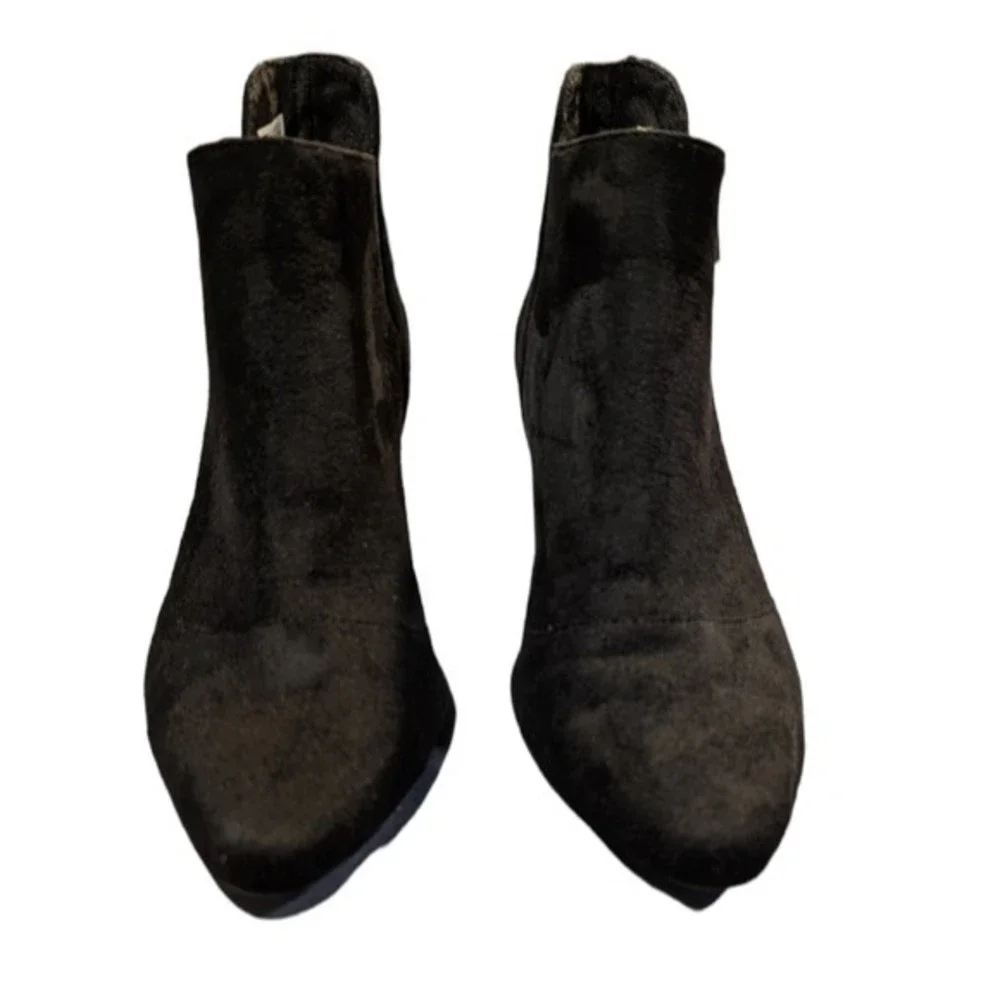Rockport Black Micro Suede Ankle Boots Size 7 Block Heel Side Zip Closure Gail - Picture 3 of 16